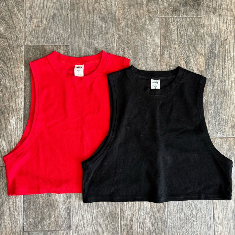 2 for 1 🏷️ Salty Honey Crop Tank Tops 🖤❤️